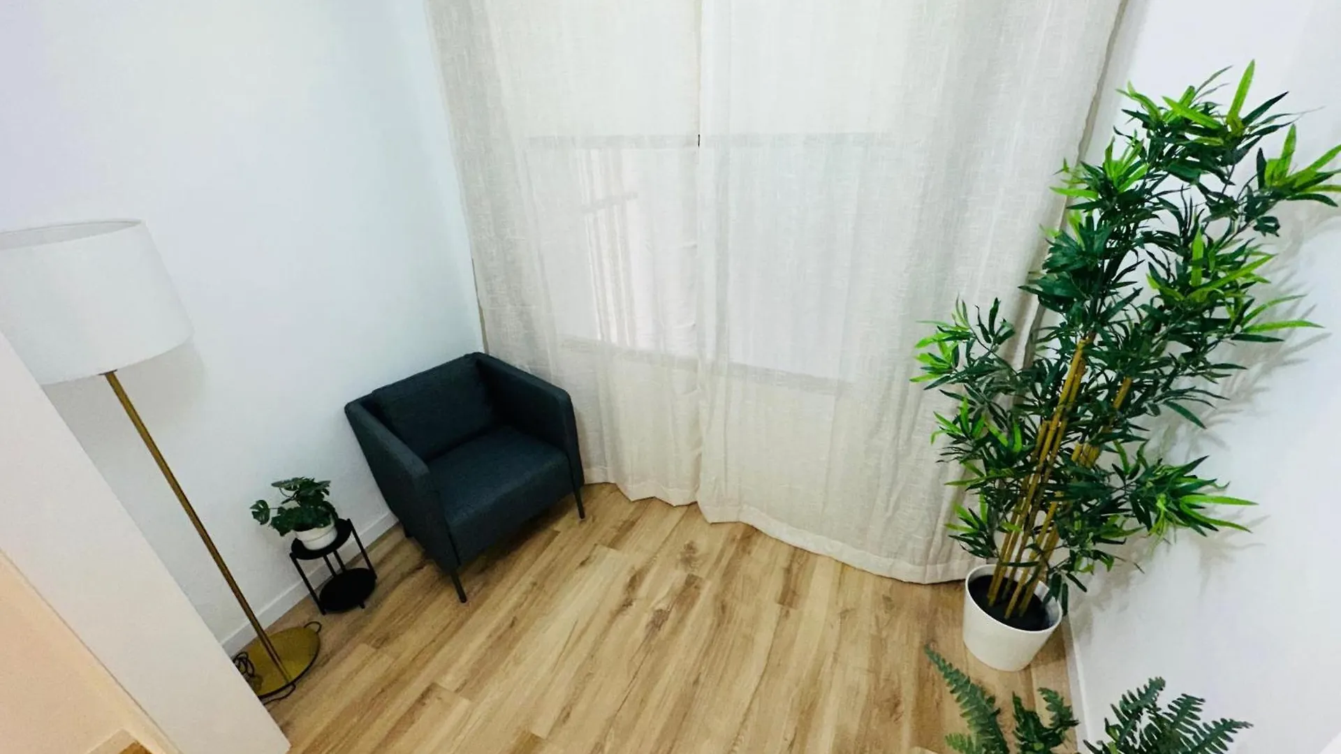 Central Flat Los Cristianos Square Guincho  Spain